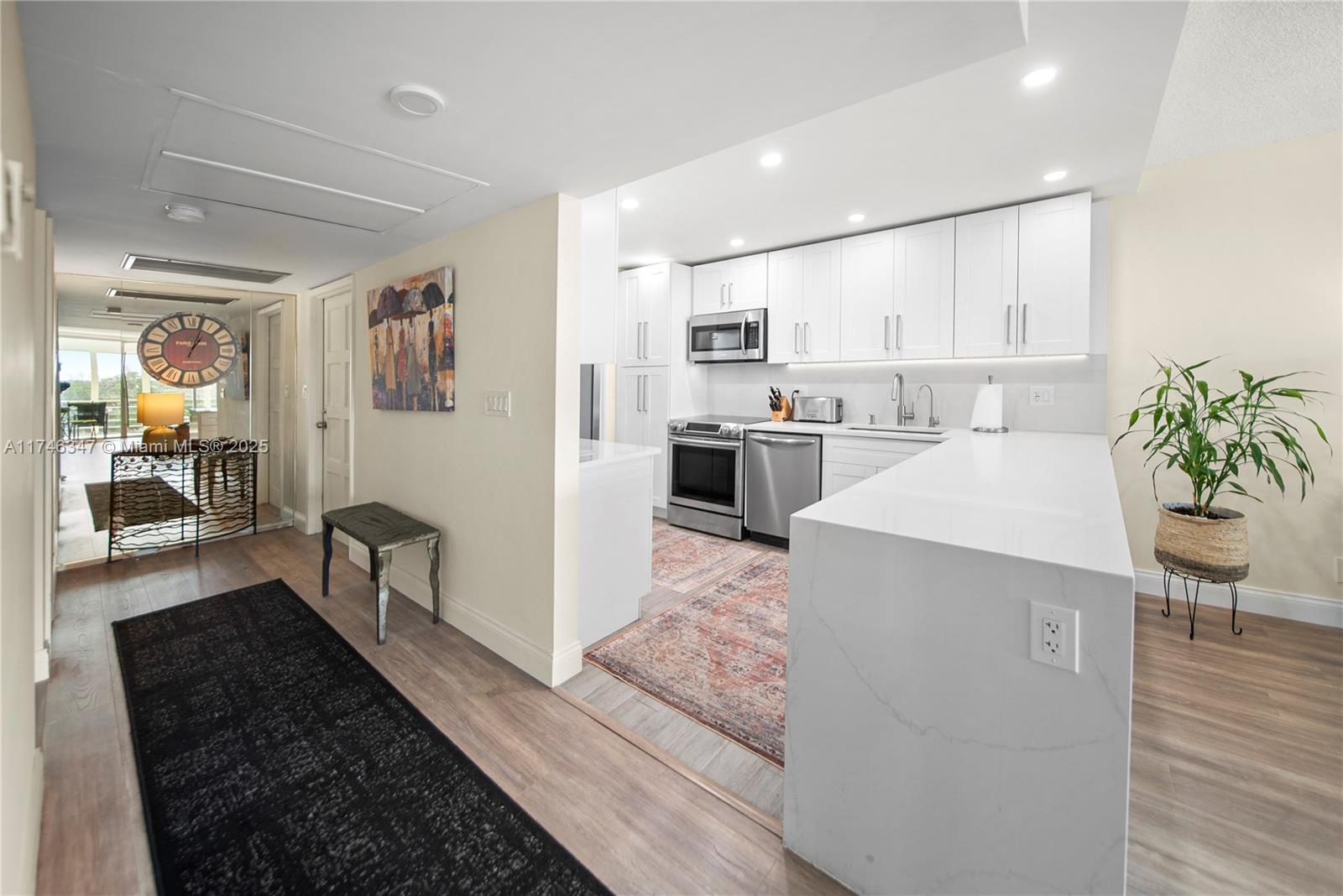 NO 18 PALM-AIRE COUNTRY C - Residential