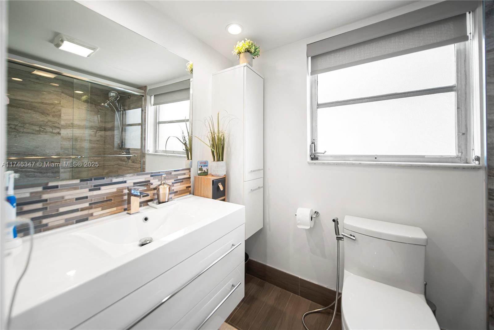 NO 18 PALM-AIRE COUNTRY C - Residential