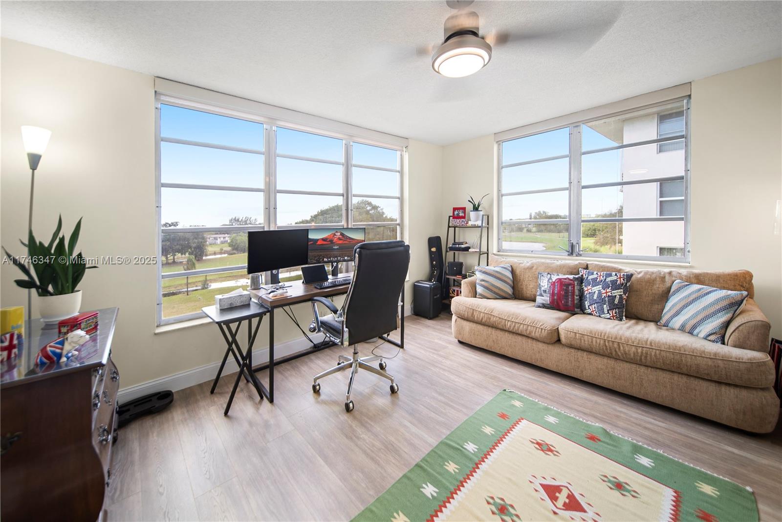 NO 18 PALM-AIRE COUNTRY C - Residential