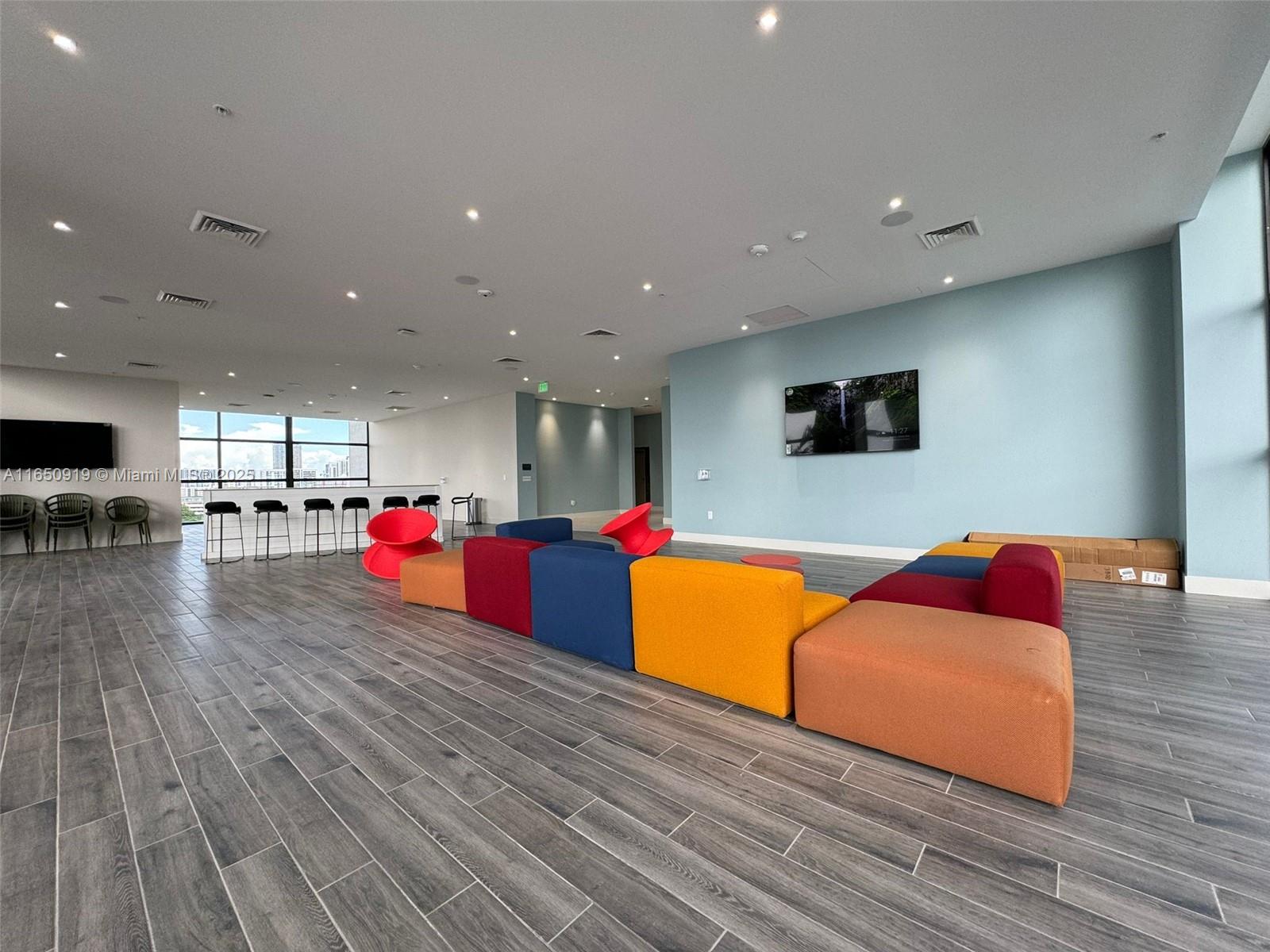 ROBBINS-GRAHAM & CHILLING - Residential Lease