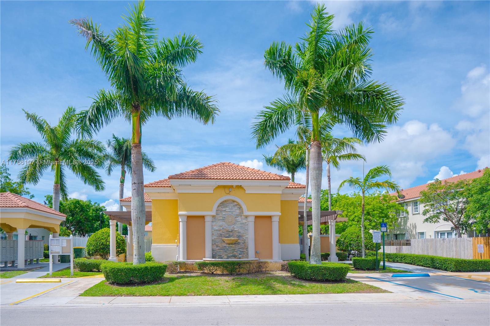 PORTOFINO VILLAS WEST - Residential