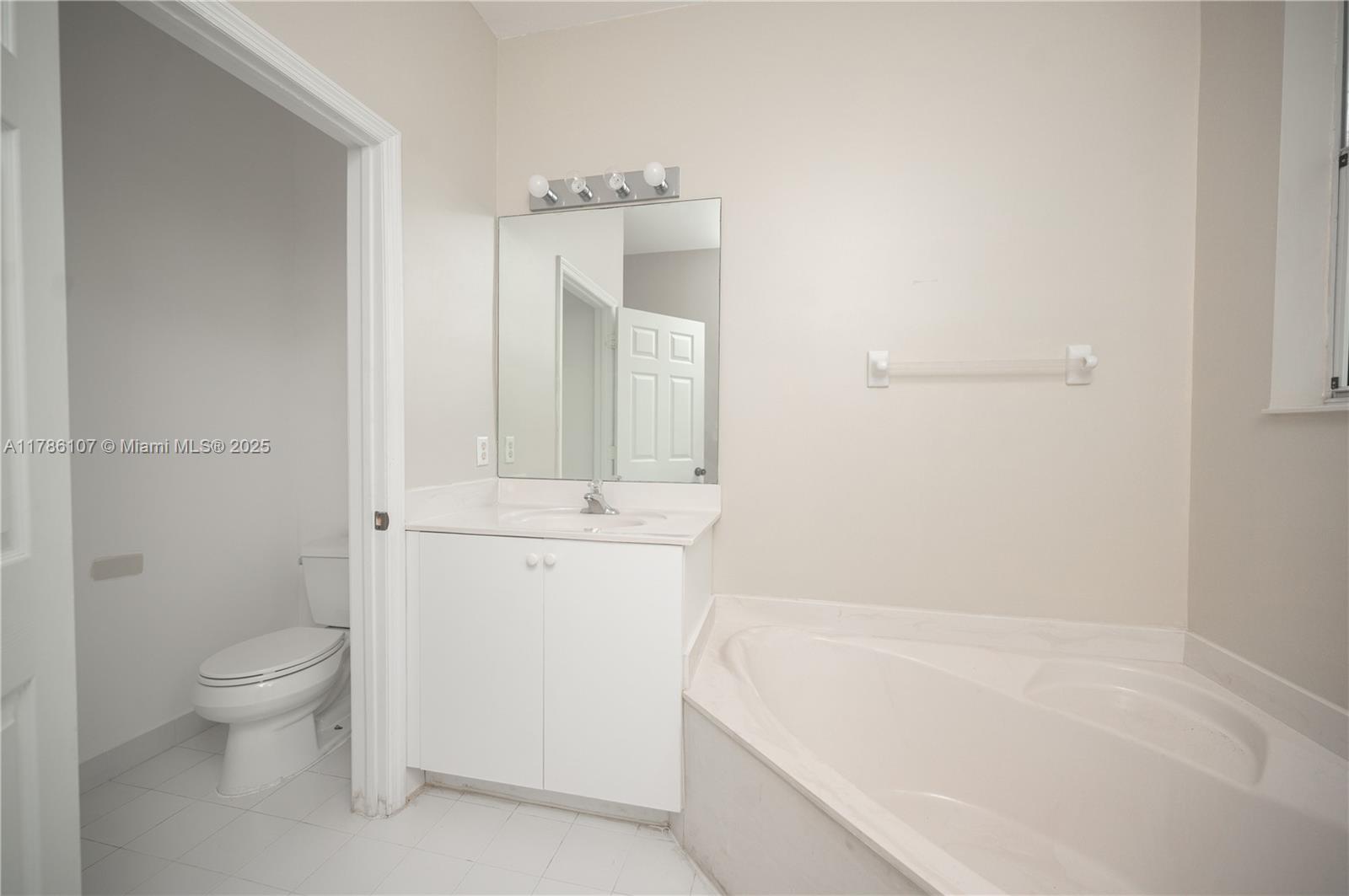 PORTOFINO VILLAS WEST - Residential