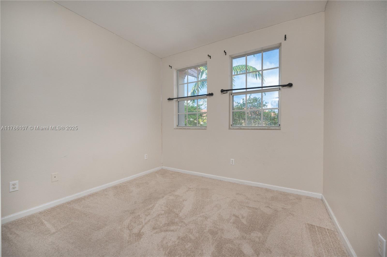 PORTOFINO VILLAS WEST - Residential