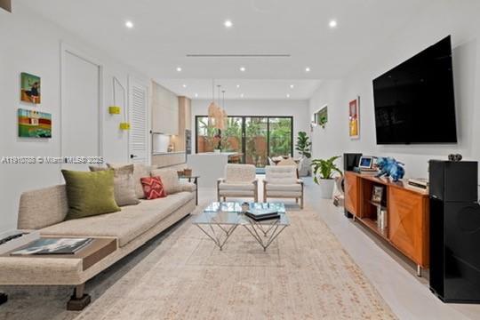 FROW HOMESTEAD - Residential