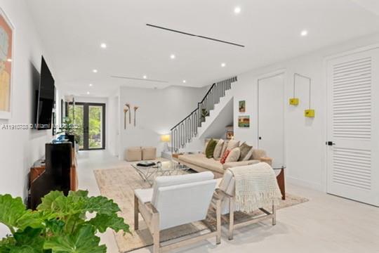 FROW HOMESTEAD - Residential