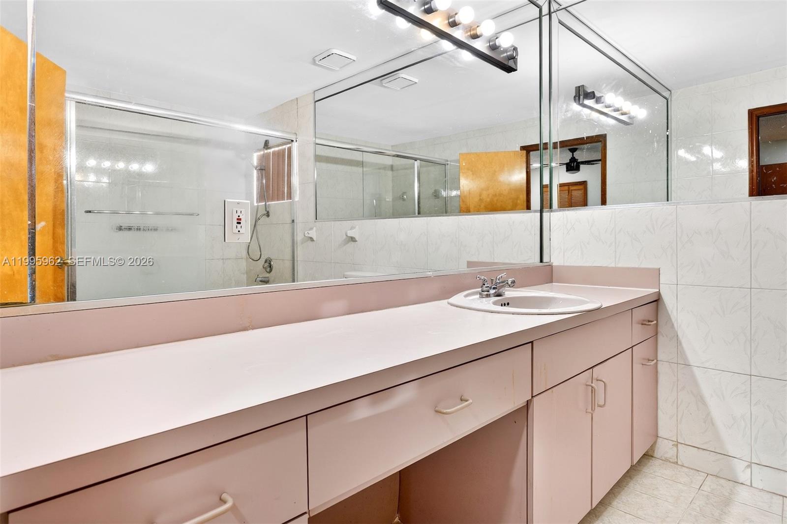 AMEND PLAT OF F R F SUB - Residential