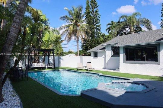 TRIANA - Residential