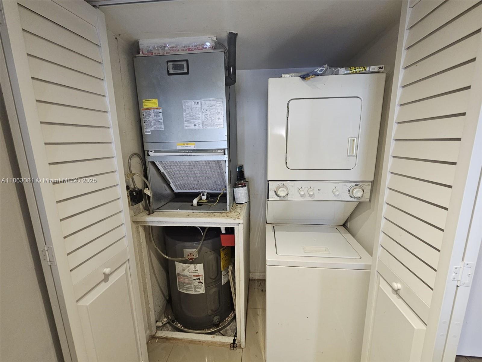 PINE RIDGE AT HAVERHILL C - Residential Lease