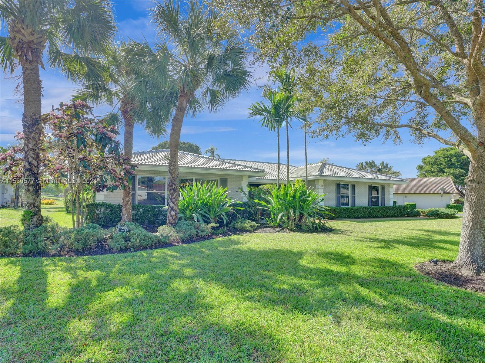 CORAL SPRINGS COUNTRY CLU - Residential