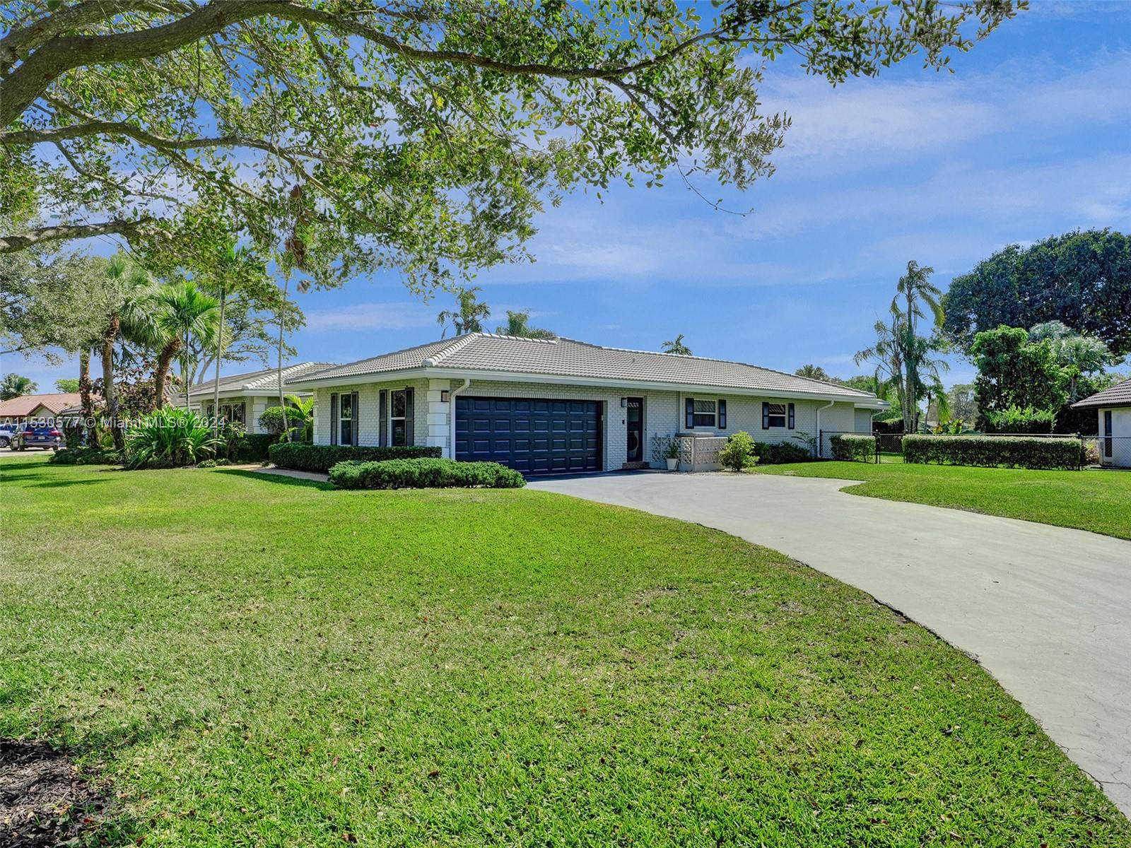 CORAL SPRINGS COUNTRY CLU - Residential
