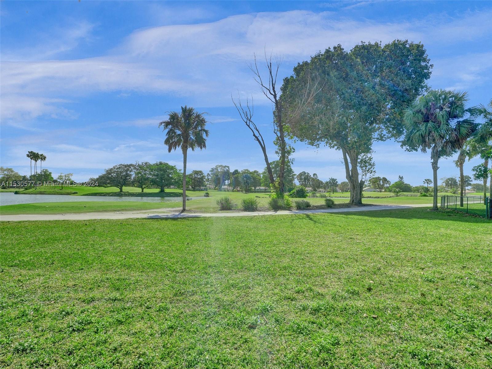 CORAL SPRINGS COUNTRY CLU - Residential