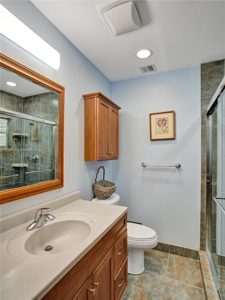 CORAL SPRINGS COUNTRY CLU - Residential
