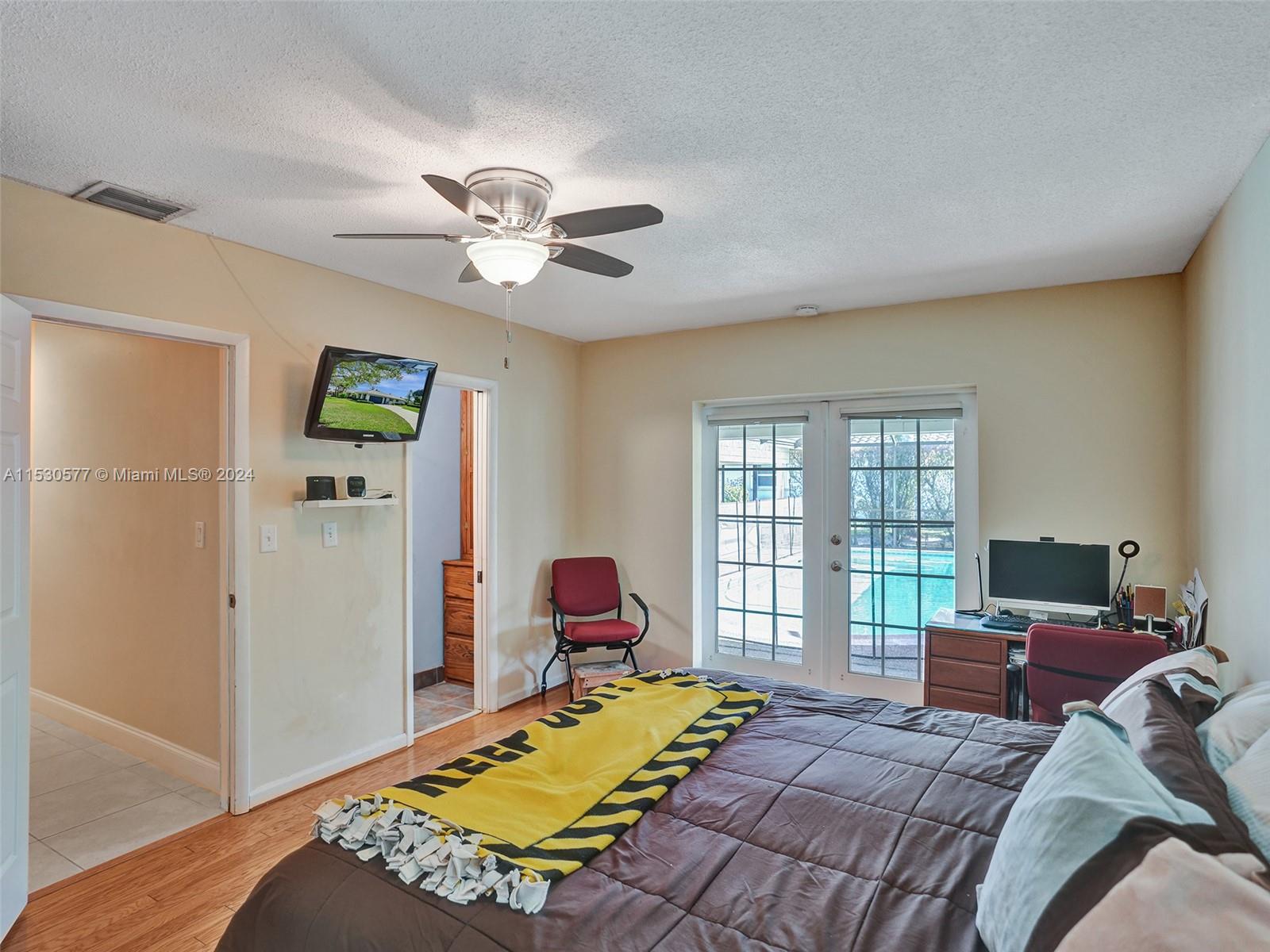 CORAL SPRINGS COUNTRY CLU - Residential