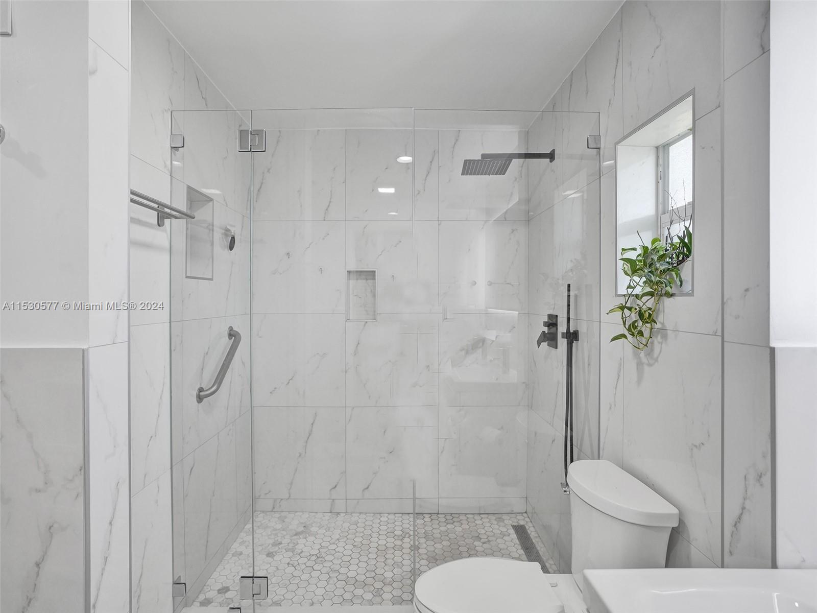 CORAL SPRINGS COUNTRY CLU - Residential