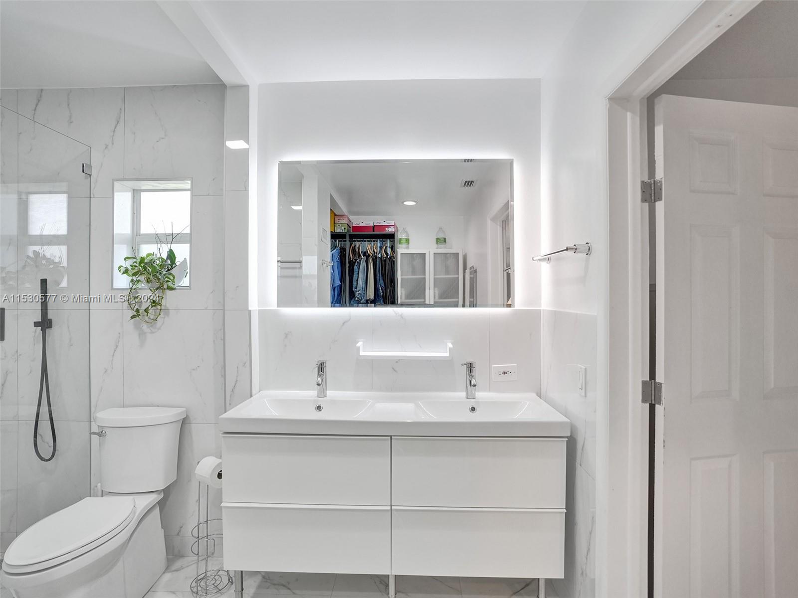 CORAL SPRINGS COUNTRY CLU - Residential