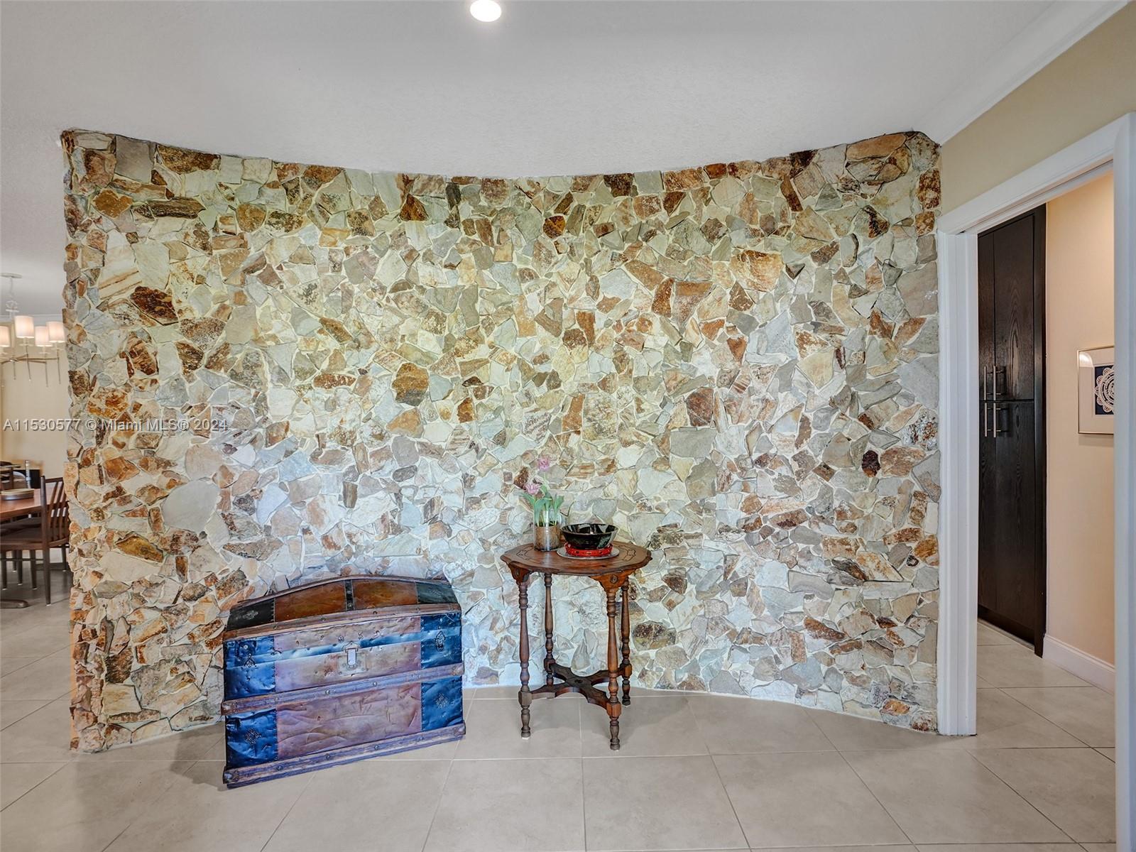 CORAL SPRINGS COUNTRY CLU - Residential