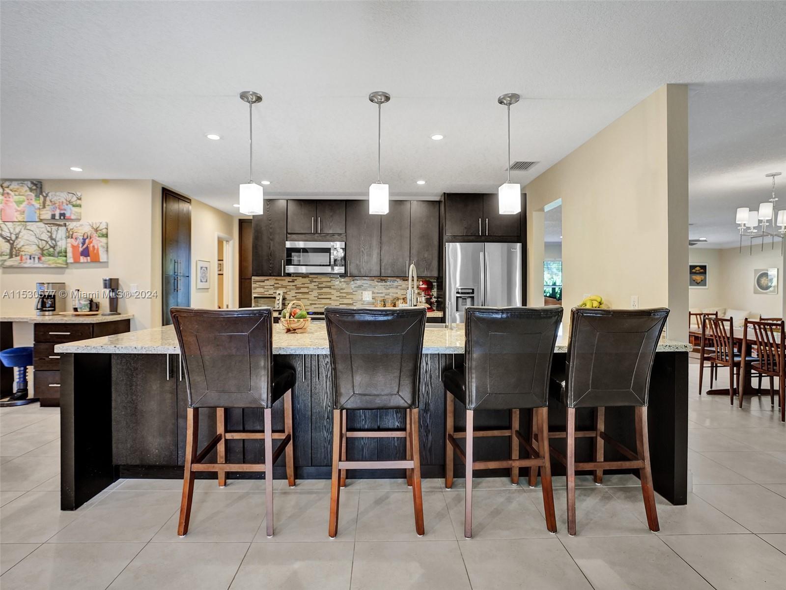 CORAL SPRINGS COUNTRY CLU - Residential