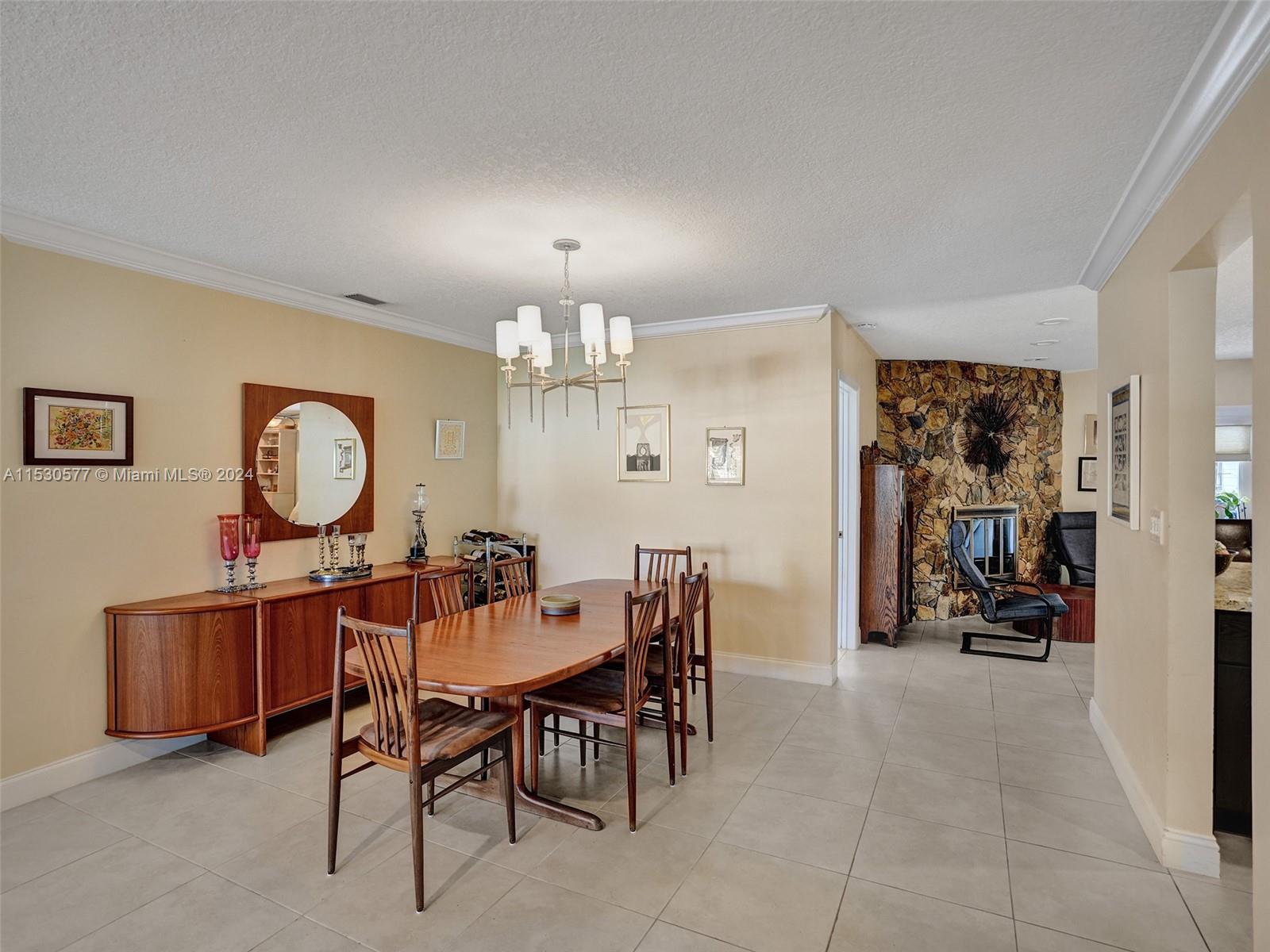 CORAL SPRINGS COUNTRY CLU - Residential