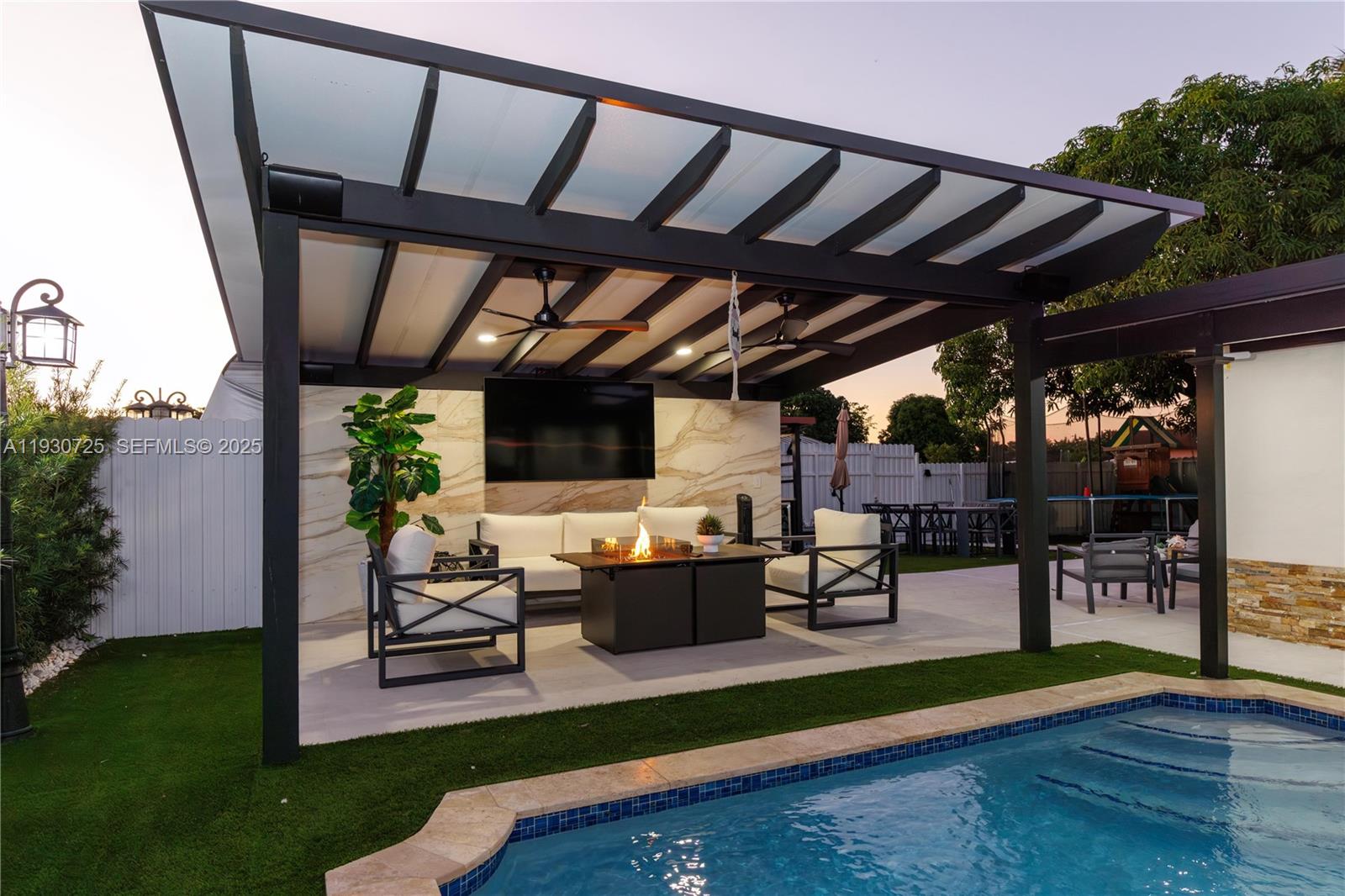 STARLIGHT - Residential