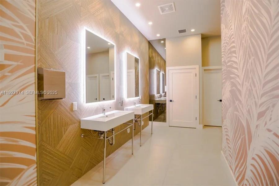 BOCA ISLES SOUTH PH 5D - Residential Lease