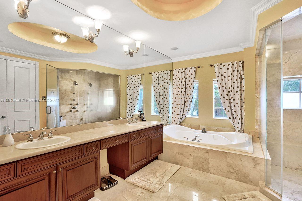 PRESIDENTIAL ESTATES REPL - Residential