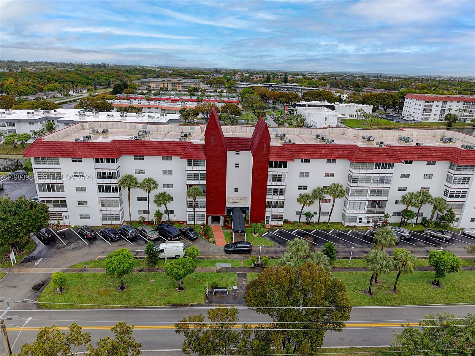 CASTLE APARTMENTS 14 COND - Residential