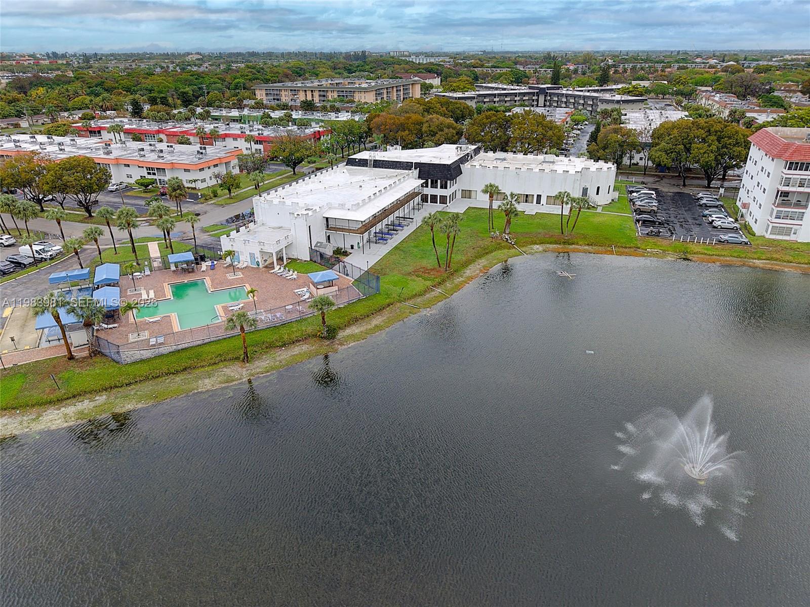 CASTLE APARTMENTS 14 COND - Residential