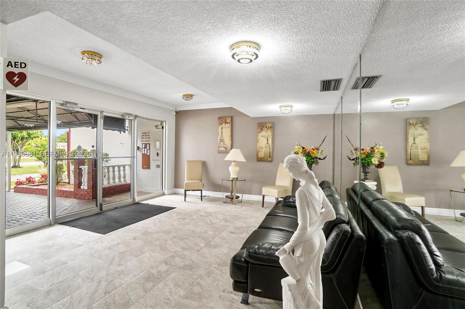 CASTLE APARTMENTS 14 COND - Residential