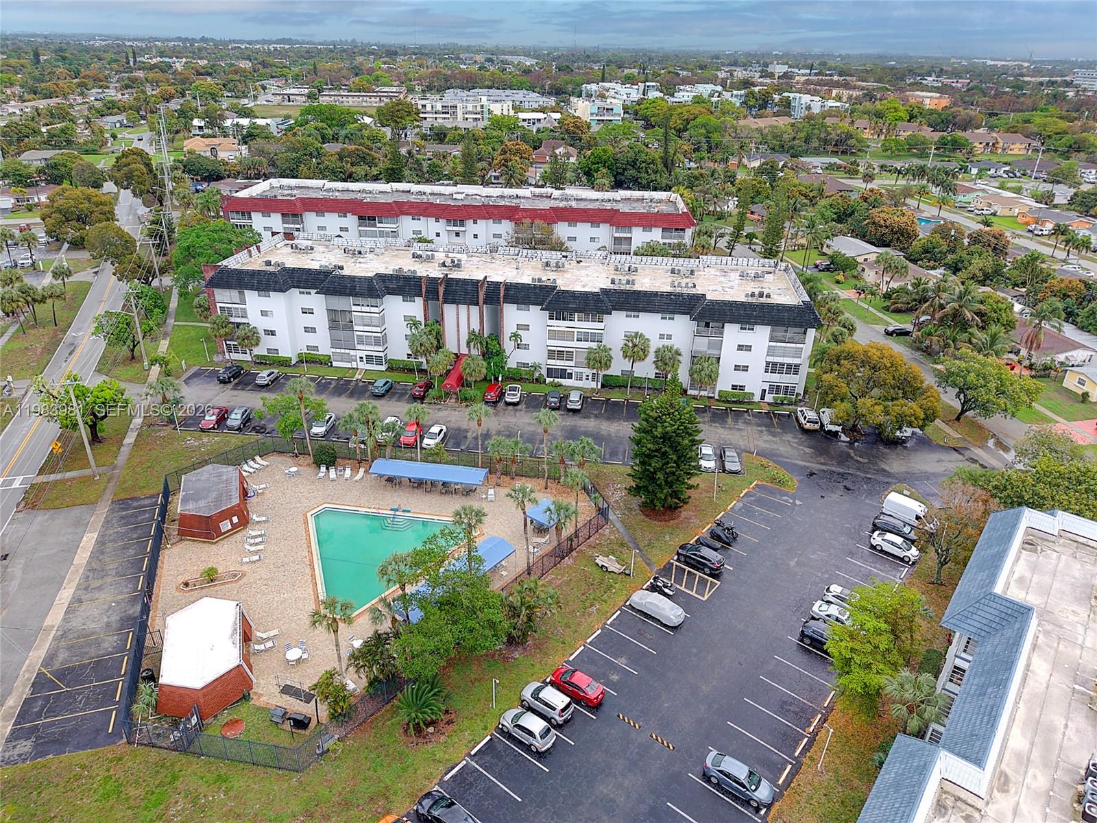 CASTLE APARTMENTS 14 COND - Residential