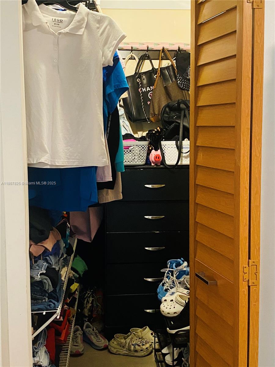 CAROL CITY - Residential