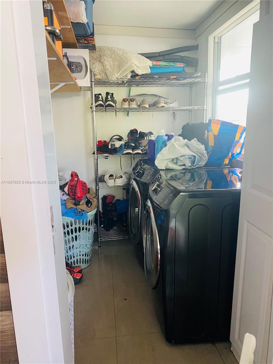 CAROL CITY - Residential