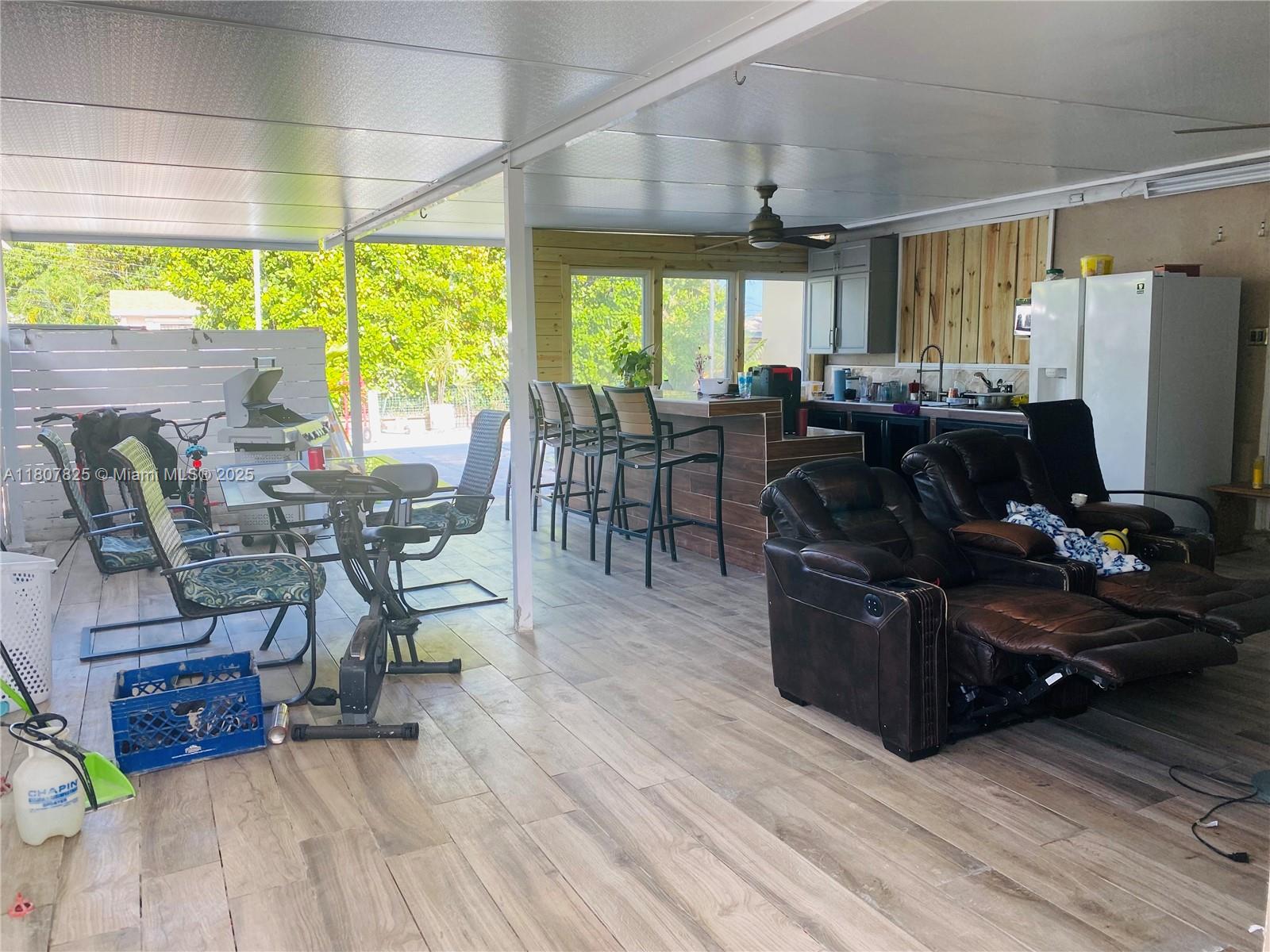 CAROL CITY - Residential