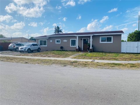 3745 NW 171st Ter Miami Gardens FL 33055