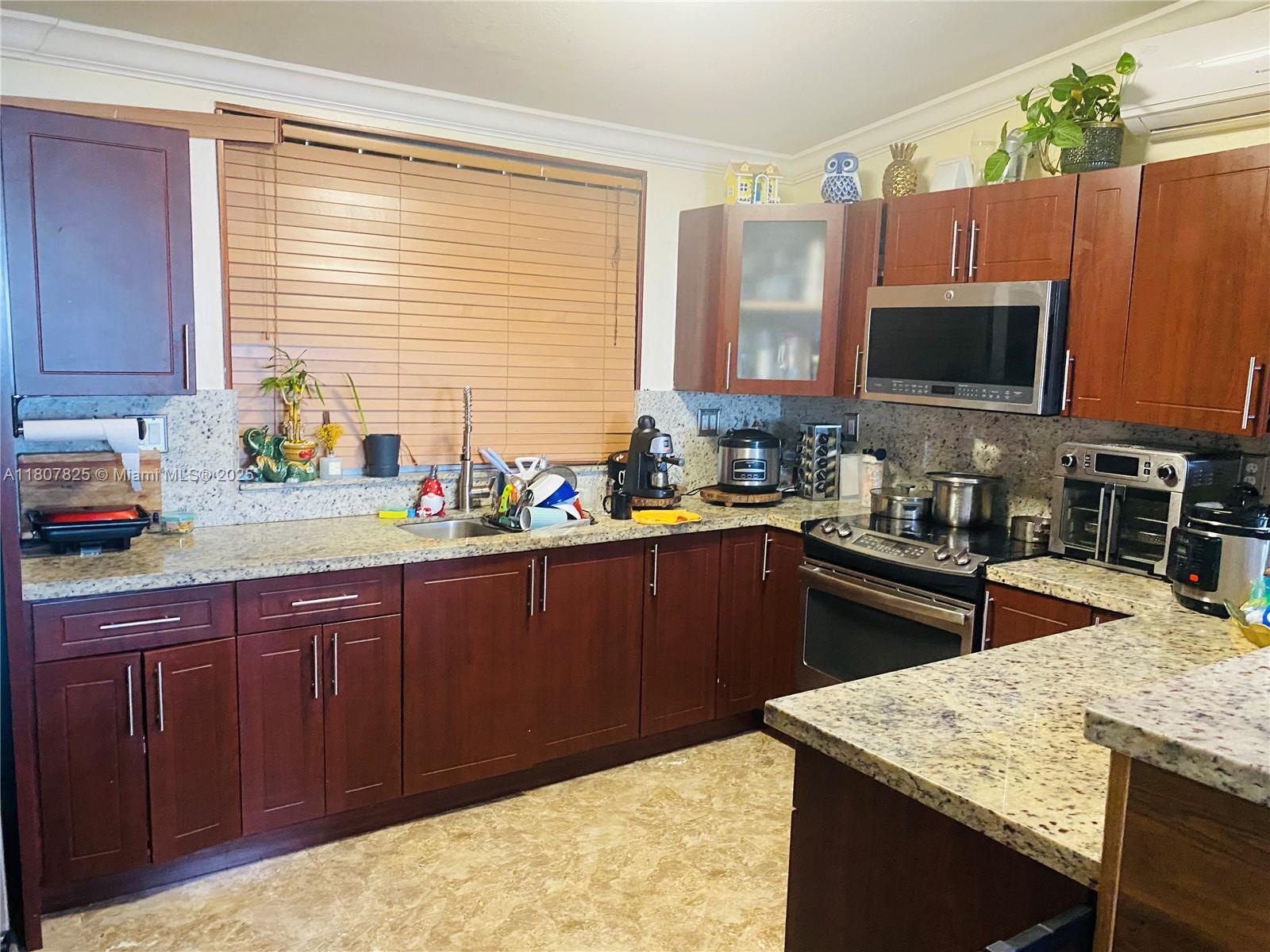 CAROL CITY - Residential