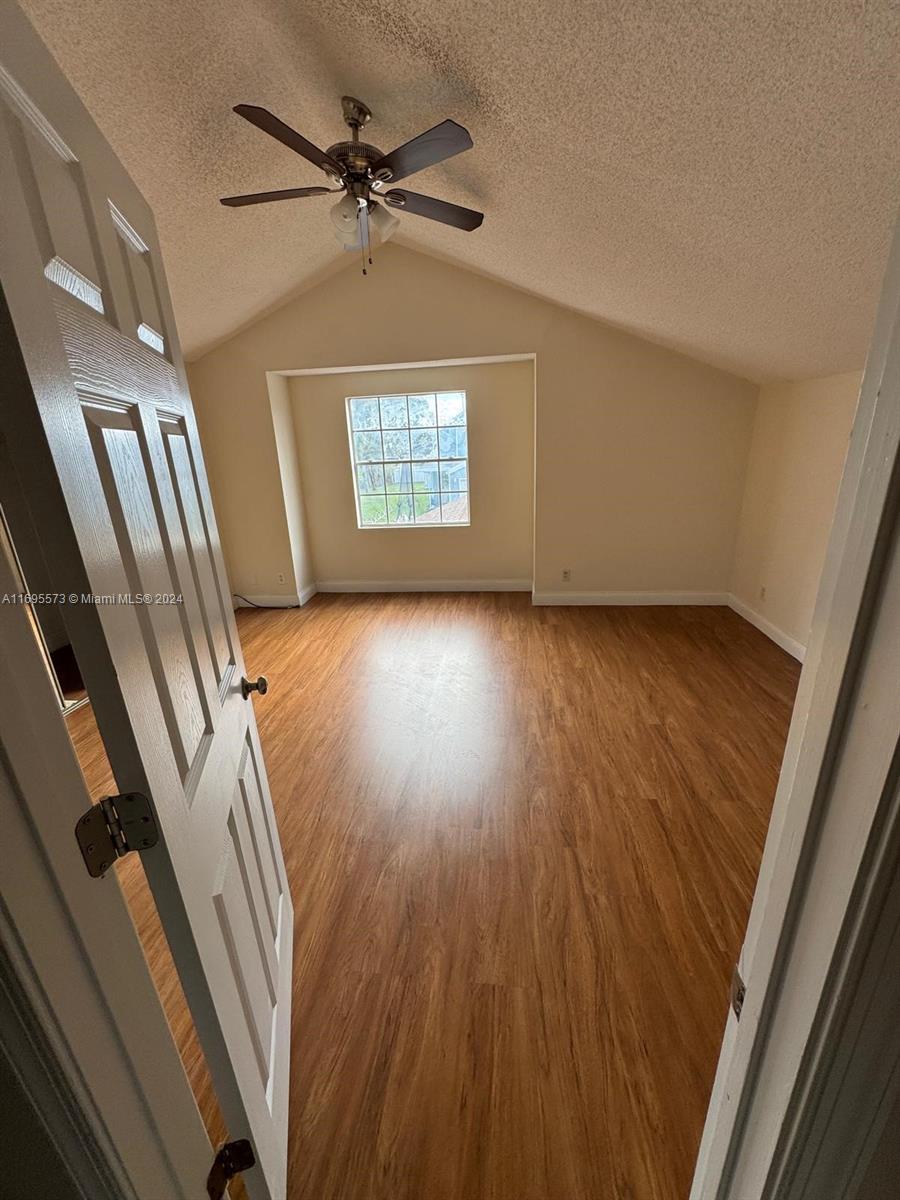 VICTORIA WOODS 2 - Residential
