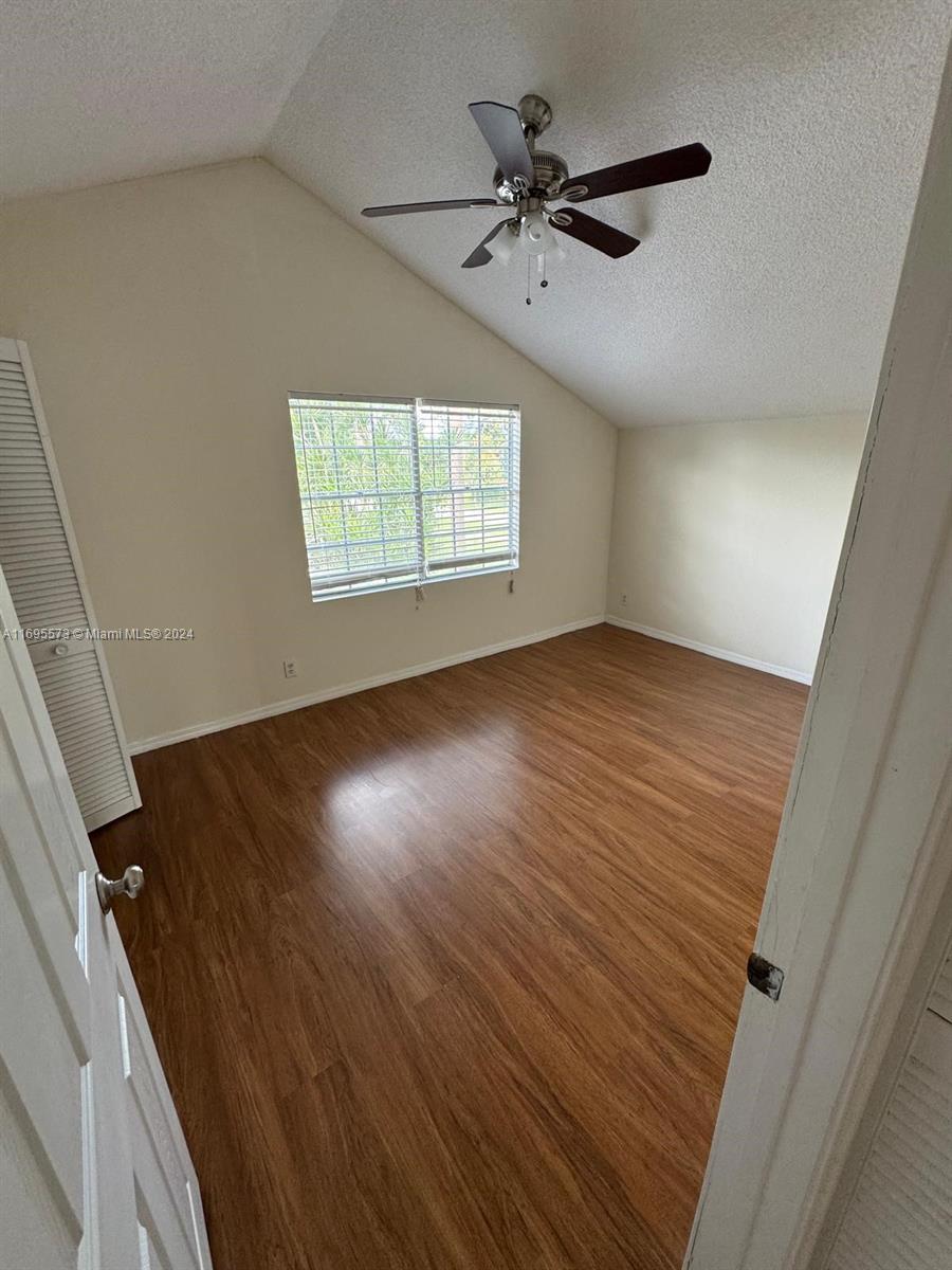 VICTORIA WOODS 2 - Residential