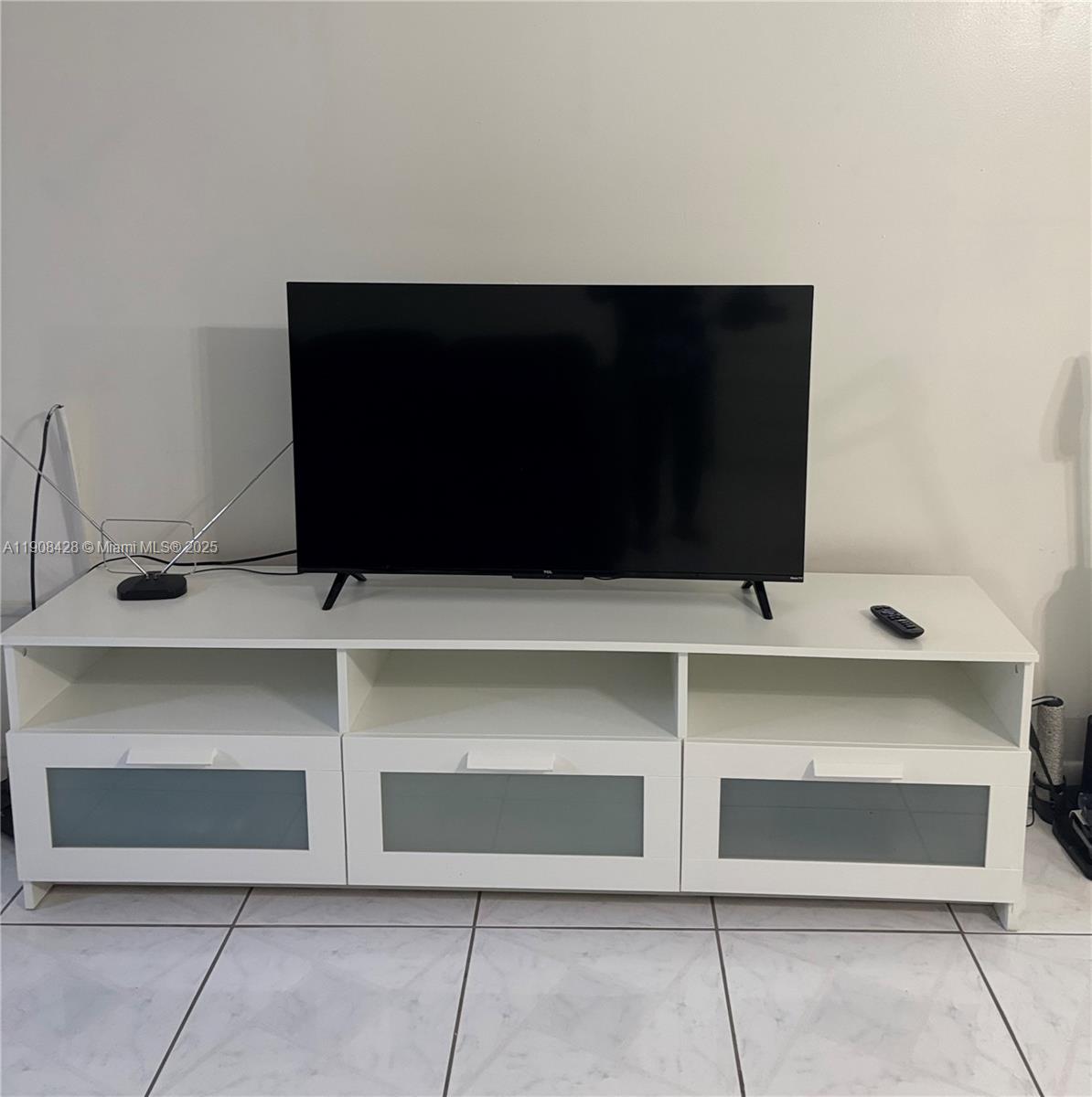 FOX CHASE - Residential