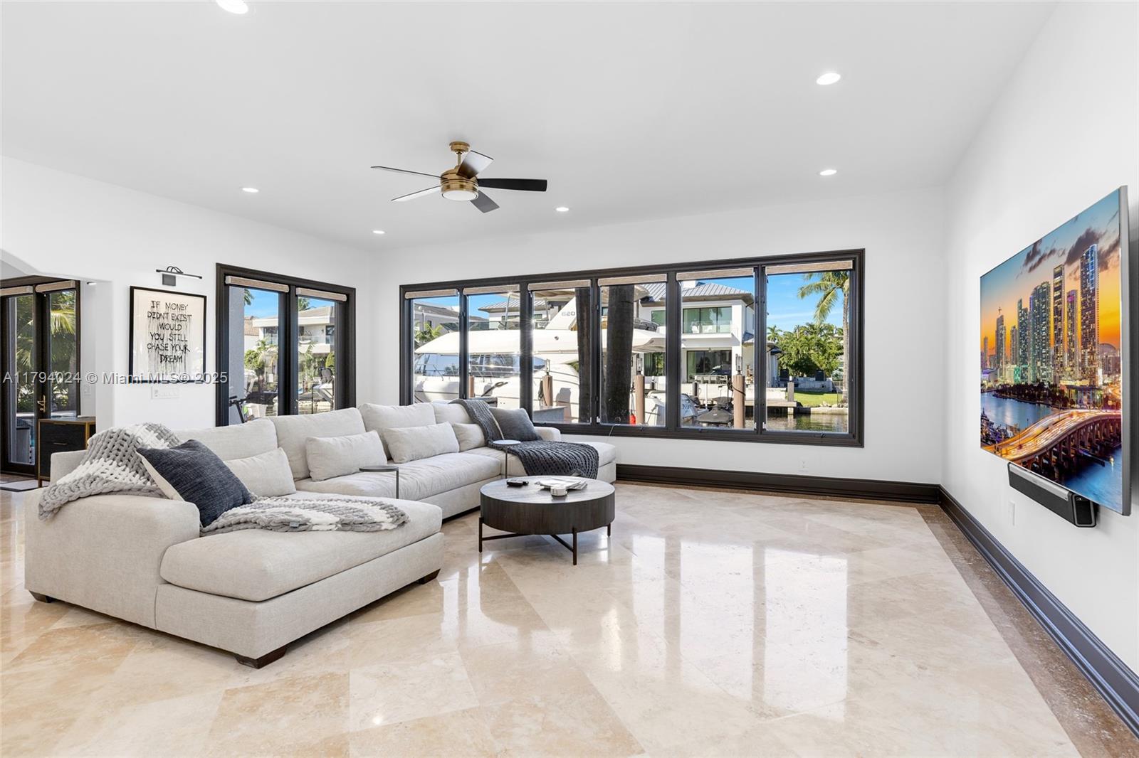CORAL ISLES - Residential