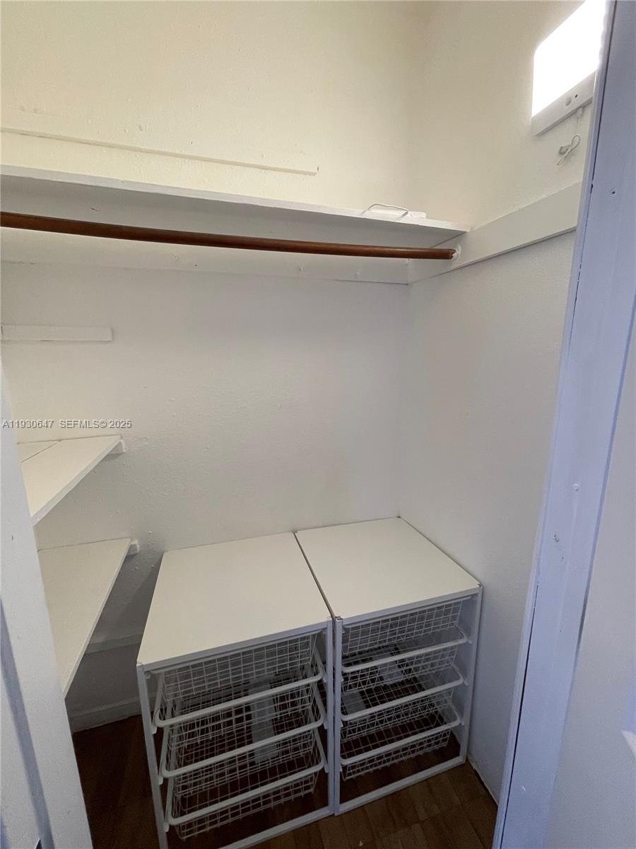 THE FRANCIS CONDO - Residential Lease