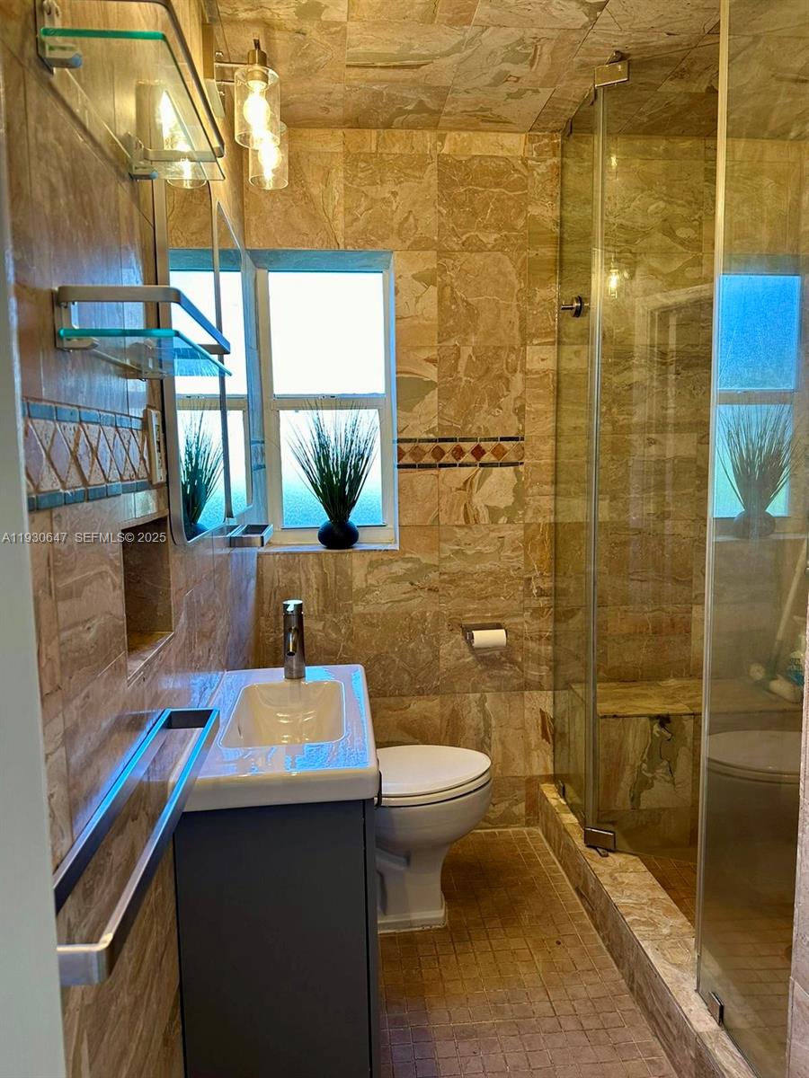 THE FRANCIS CONDO - Residential Lease