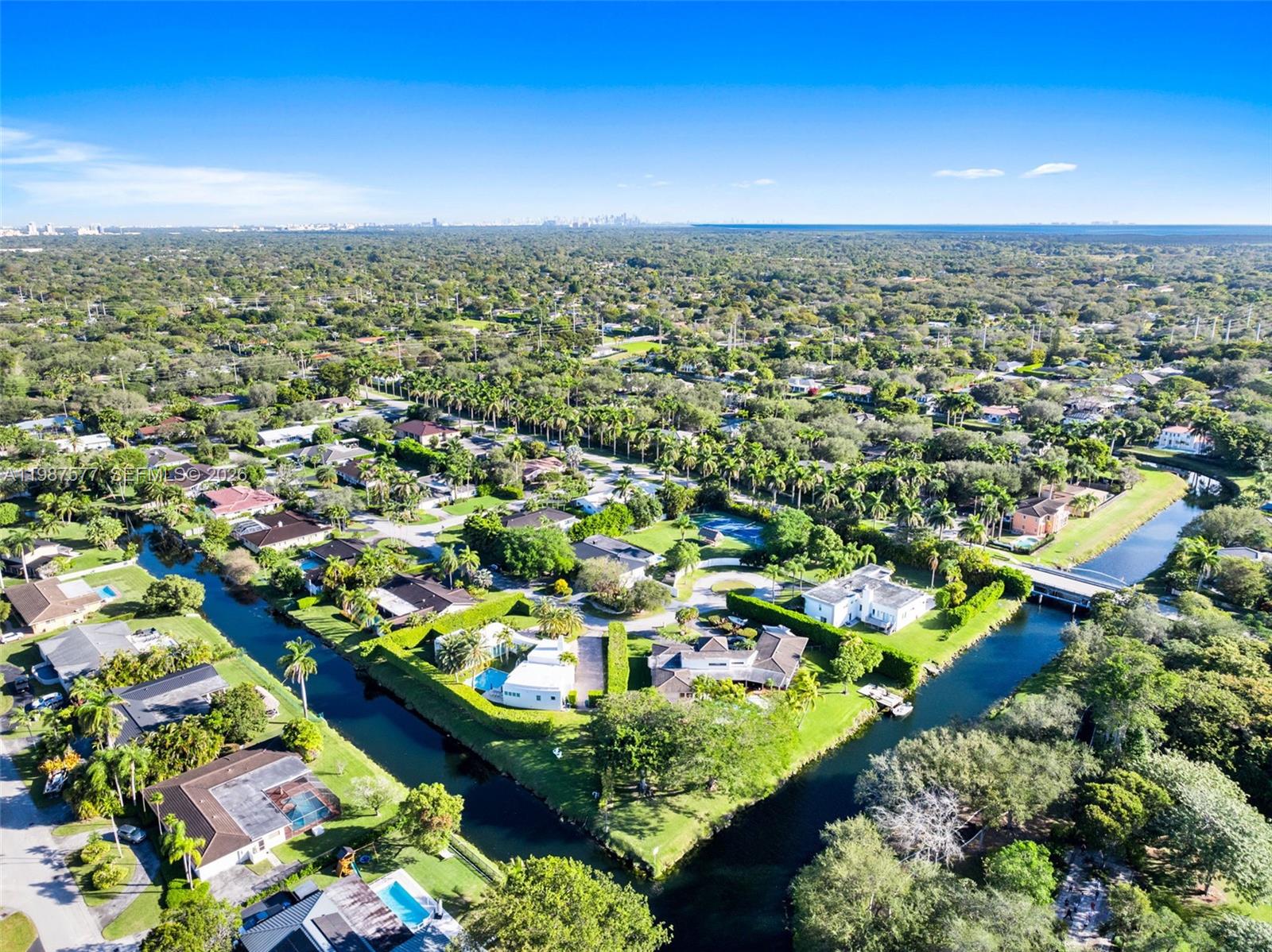 ROYAL PALM HARBOR REPLAT - Residential