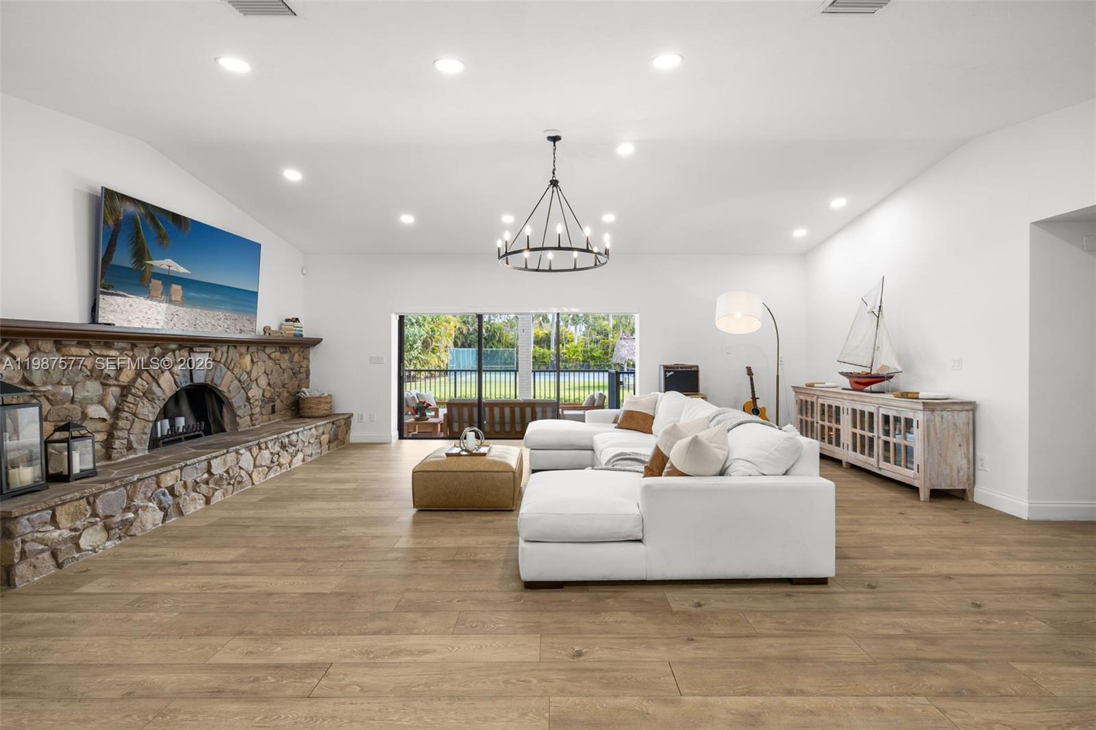 ROYAL PALM HARBOR REPLAT - Residential