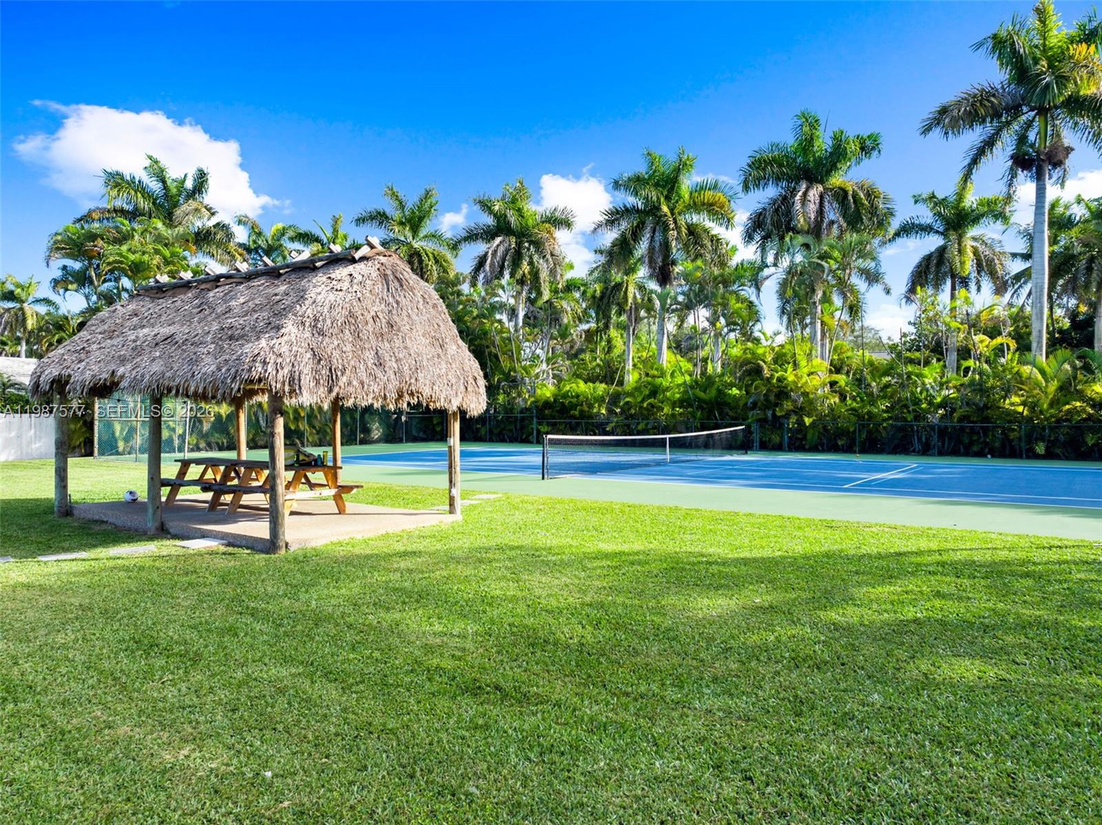 ROYAL PALM HARBOR REPLAT - Residential