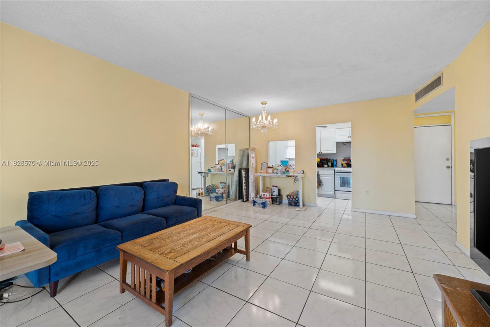 JADE WINDS GRP EASTER LIL - Residential