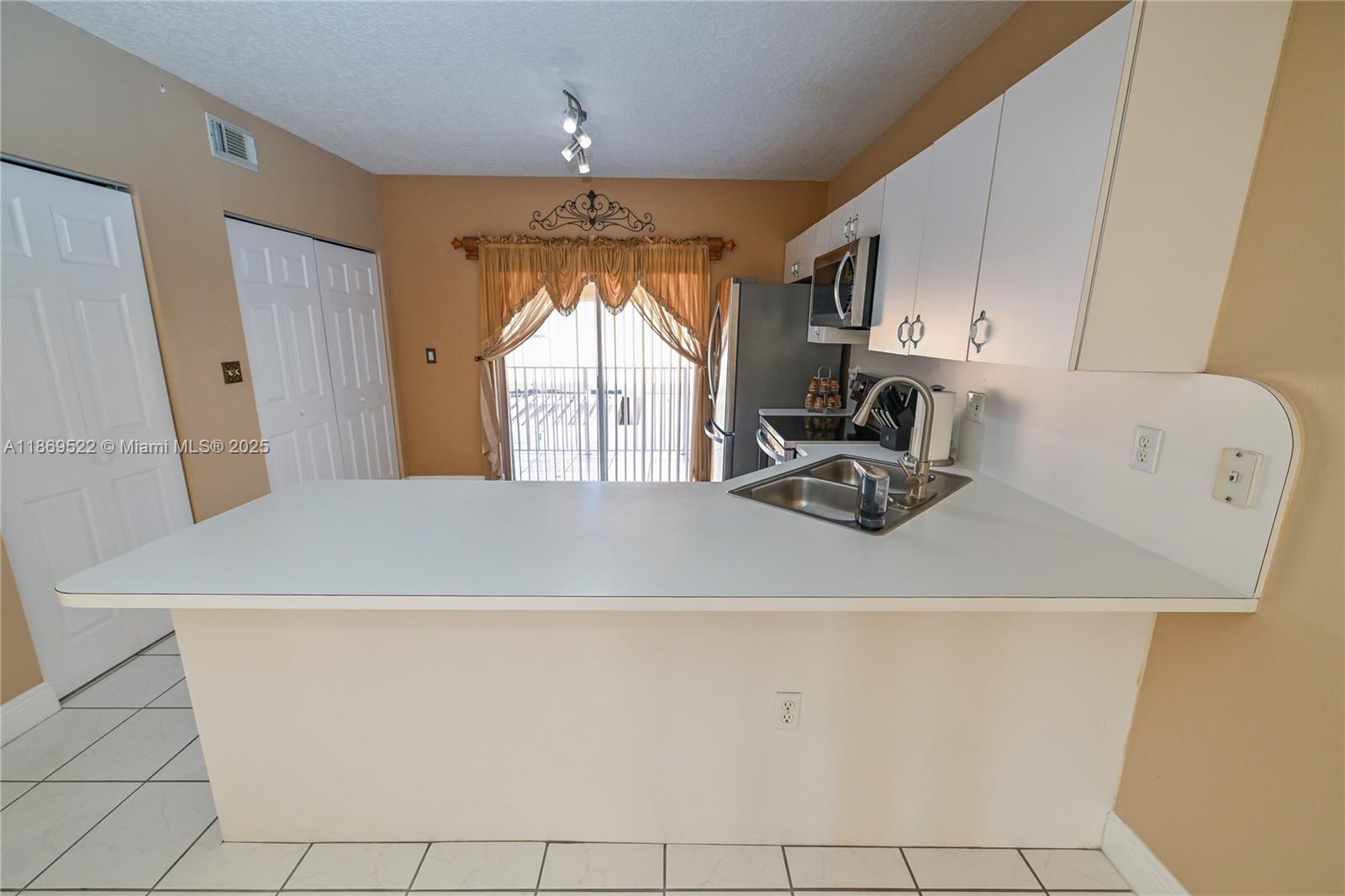 MISTY POINT VILLAS CONDO - Residential