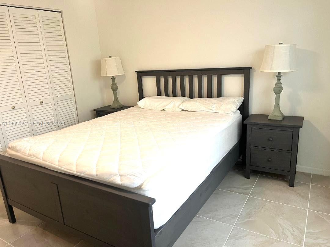 SHORE CLUB CONDO - Residential Lease