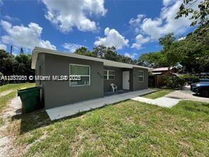 Beautiful 1/1 brand new, only minutes from Ft Lauderdale International Airport. Property features Italian porcelain floors, new a/c, kitchen granite countertop. Please call listing agent for showings.