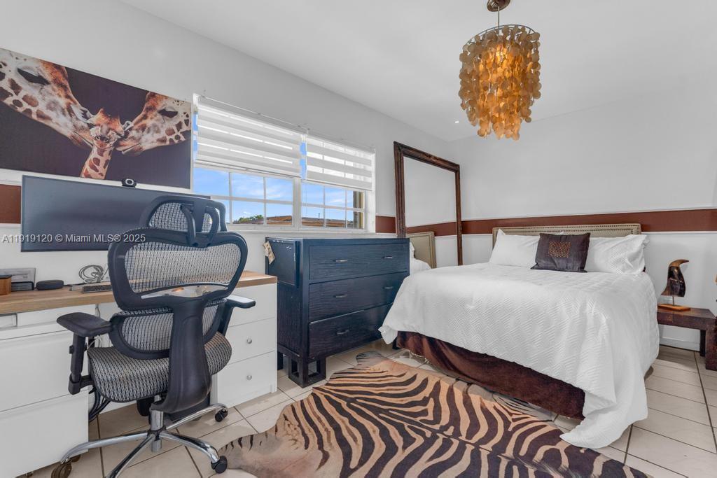 CENTRE COURT CONDO - Residential