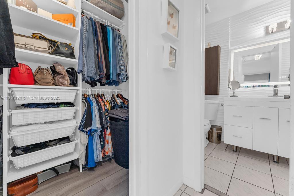 CENTRE COURT CONDO - Residential