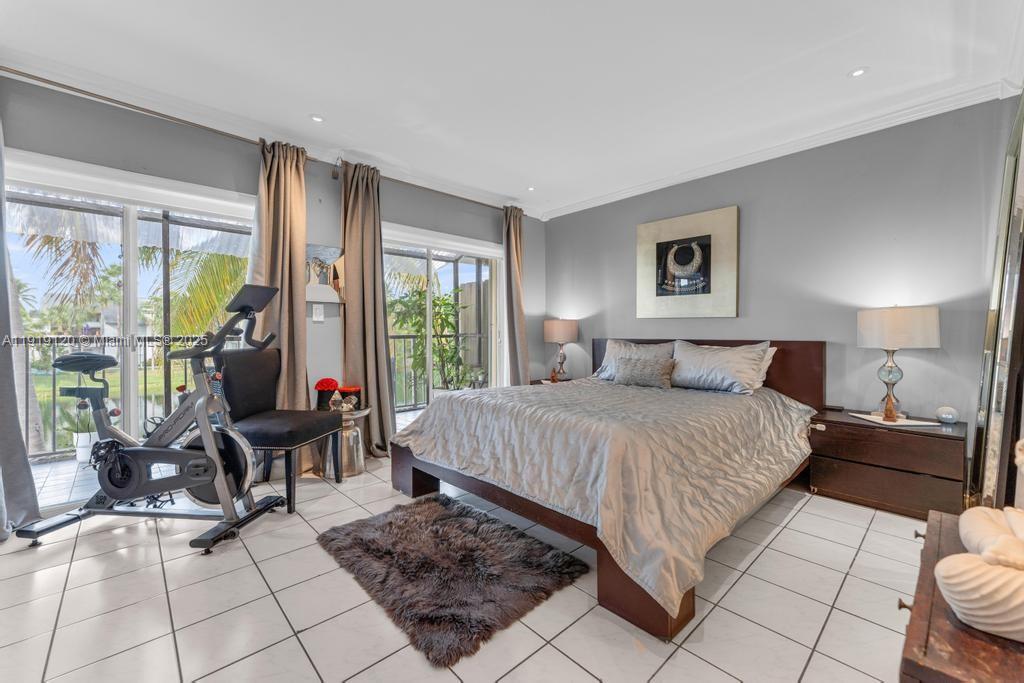 CENTRE COURT CONDO - Residential